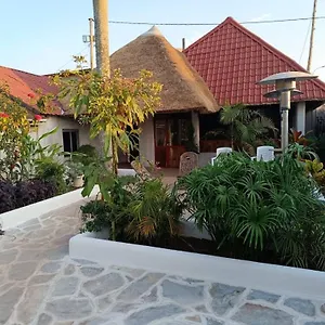 Mia Safari And Restaurant Entebbe